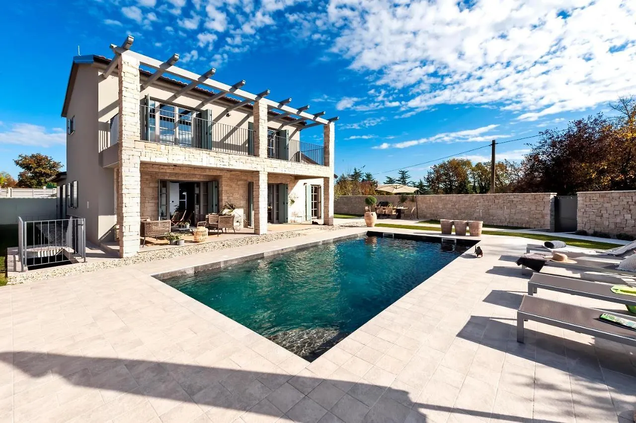 Villa Art Renata With Pool & Sauna Rovinj